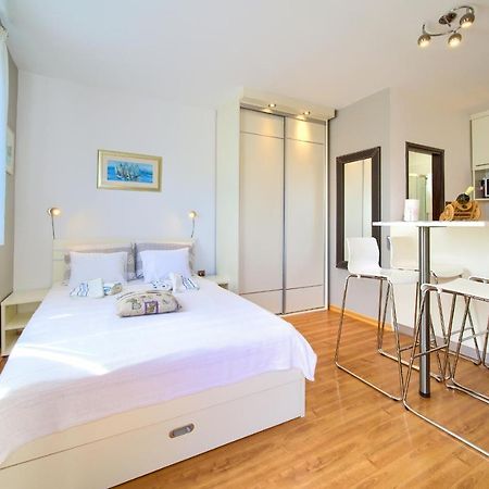Studio Apartment Vesna Крк Екстер'єр фото
